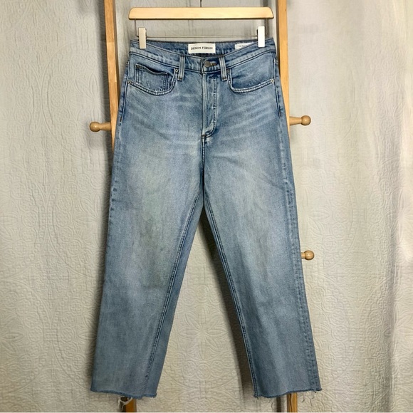 Aritzia Denim Forum Arlo High Rise Straight Cropped Raw Hem Jeans, Size 28 - Picture 3 of 4